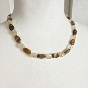 Chic Beaded Necklace in Brown and Cream